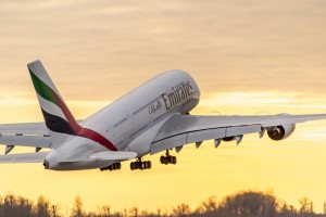 PHOTO-Emirates-A380-taking-off-sunset
